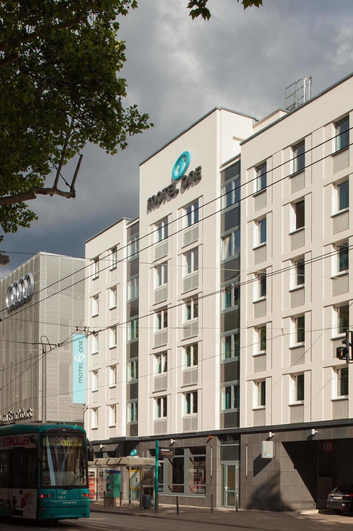 Motel One Frankfurt-Eastside Frankfurt am Main Ngoại thất bức ảnh