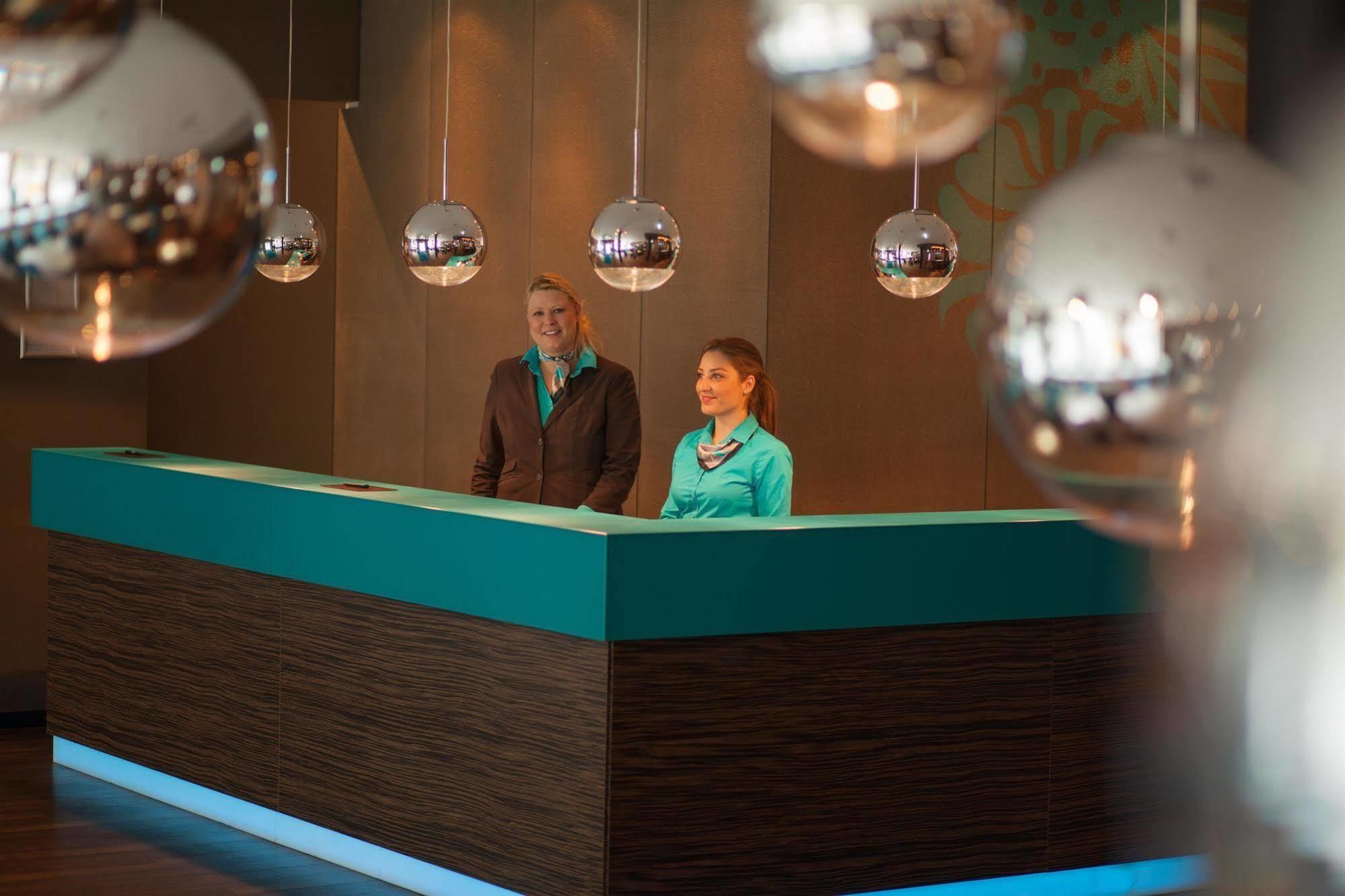 Motel One Frankfurt-Eastside Frankfurt am Main Ngoại thất bức ảnh